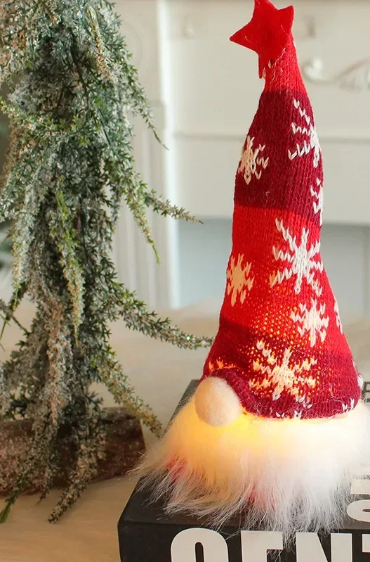 LUMIGNOME ā LED Kerst Kabouter Zonder Gezicht - buitenverlichting - close-up