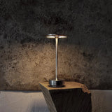 Luminous | Elegant table lamp