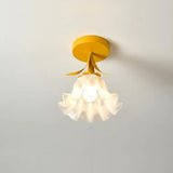 Simple Tiffany Ceiling Lamp With Mini Flowers