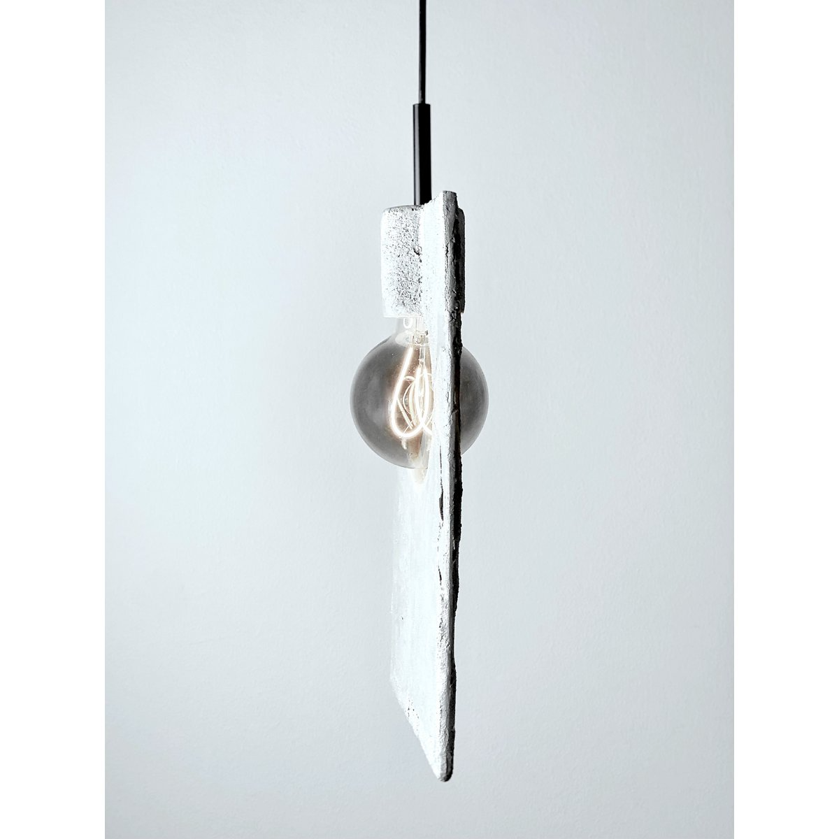 Neo Design Studios - Rook_Beton - hanglampen - zijaanzicht