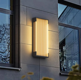 SolarSteel Wall Lamp – Solar-powered Outdoor Lamp in Stainless Steel