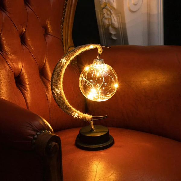 Betoverde Maanlamp Van Glas Met Warm Licht Voor Op De Tafel - tafellampen - sfeerbeeld