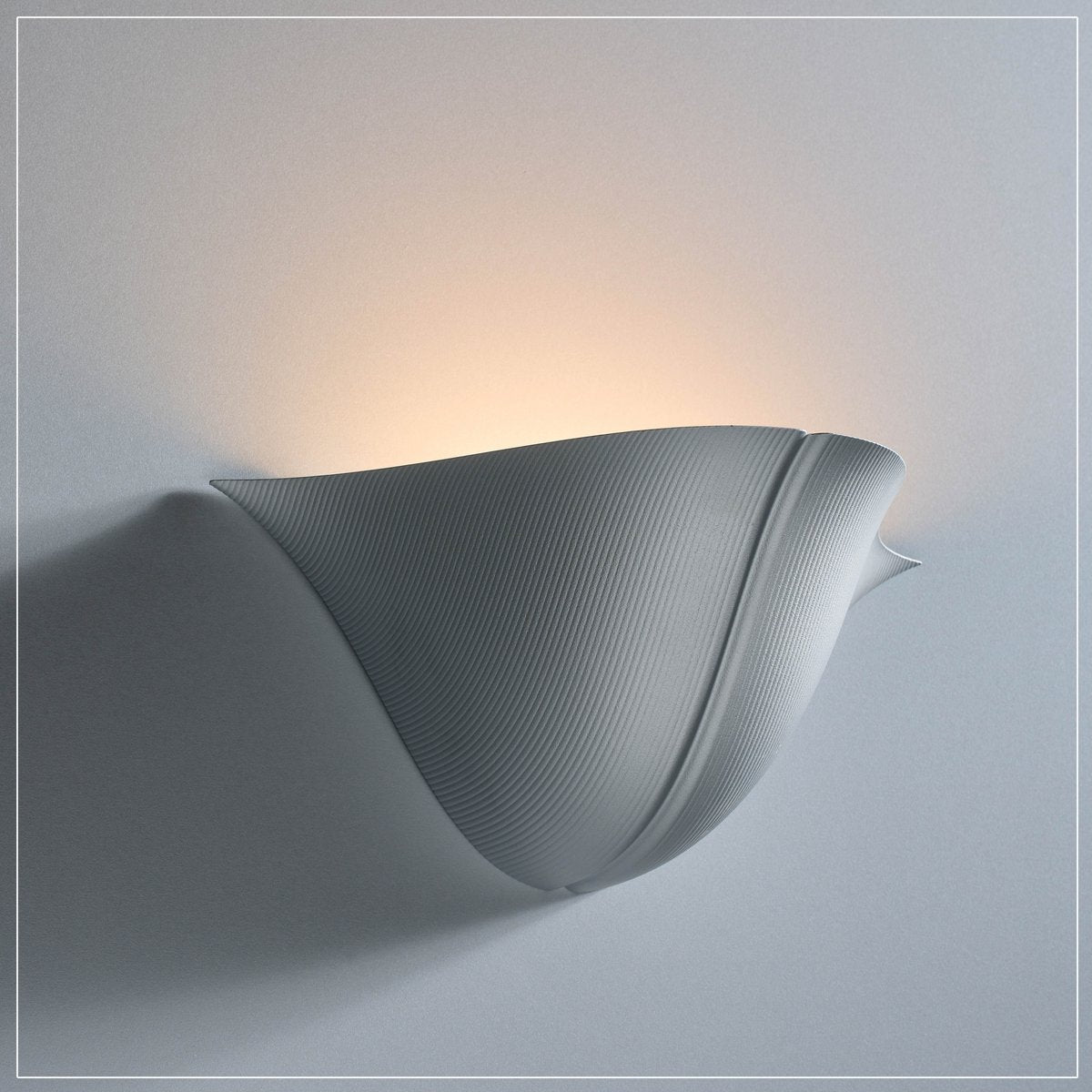 Betec Leuchten Manufactur - Oyster wall lamp