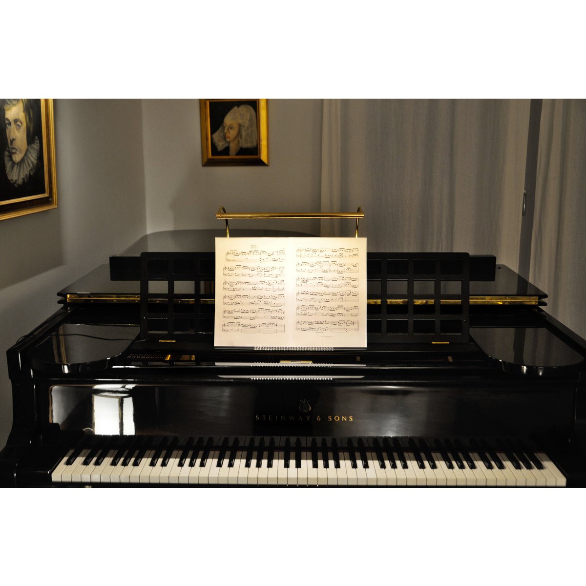Betec Leuchten Manufactur - Piano Bladmuziek Verlichting - tafellampen - sfeerbeeld