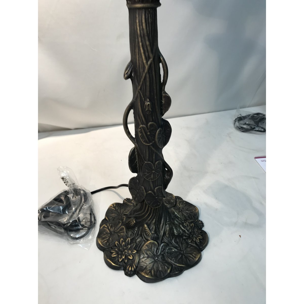 Alexandra Lighting - Grote Tafellamp Tiffany Rubberen Voet Diameter 40 Cm Belle Amber Serie - tafellampen - in de kamer