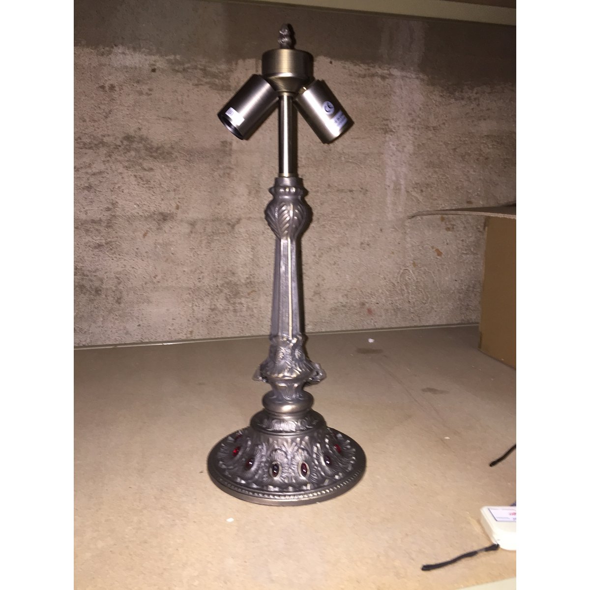Alexandra Lighting - Tafellamp Met Tiffany Vorm En Scherm Diameter 40Cm Museum Serie - tafellampen - zijaanzicht