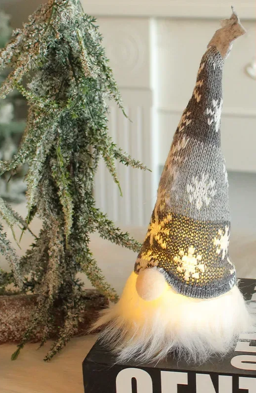LUMIGNOME – LED Kerst Kabouter Zonder Gezicht - buitenverlichting - zijaanzicht
