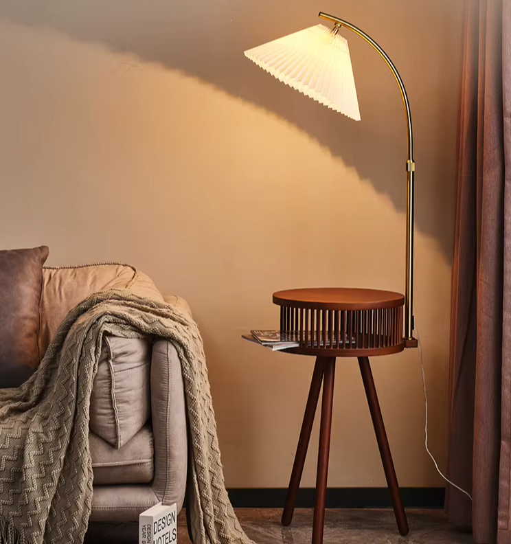 Scandinavische Houten Driepoot Vloerlamp - vloerlamp - verlicht