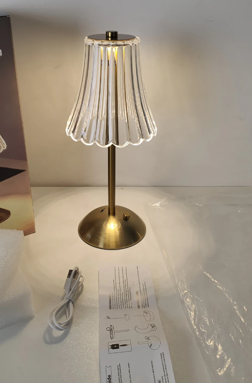 Aurora CrystalTouch – Klassieke Kristallen LED Tafellamp met Touchfunctie - tafellampen - close-up