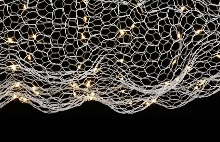 Deense Designer IJzeren Mesh Wolk Hanglamp - hanglampen - zijaanzicht