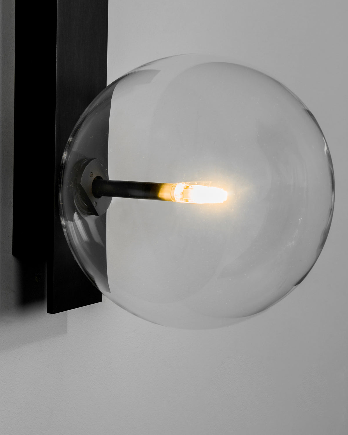 Schwung Lighting - Oslo Wall Sconce - wandlampen - gemonteerd