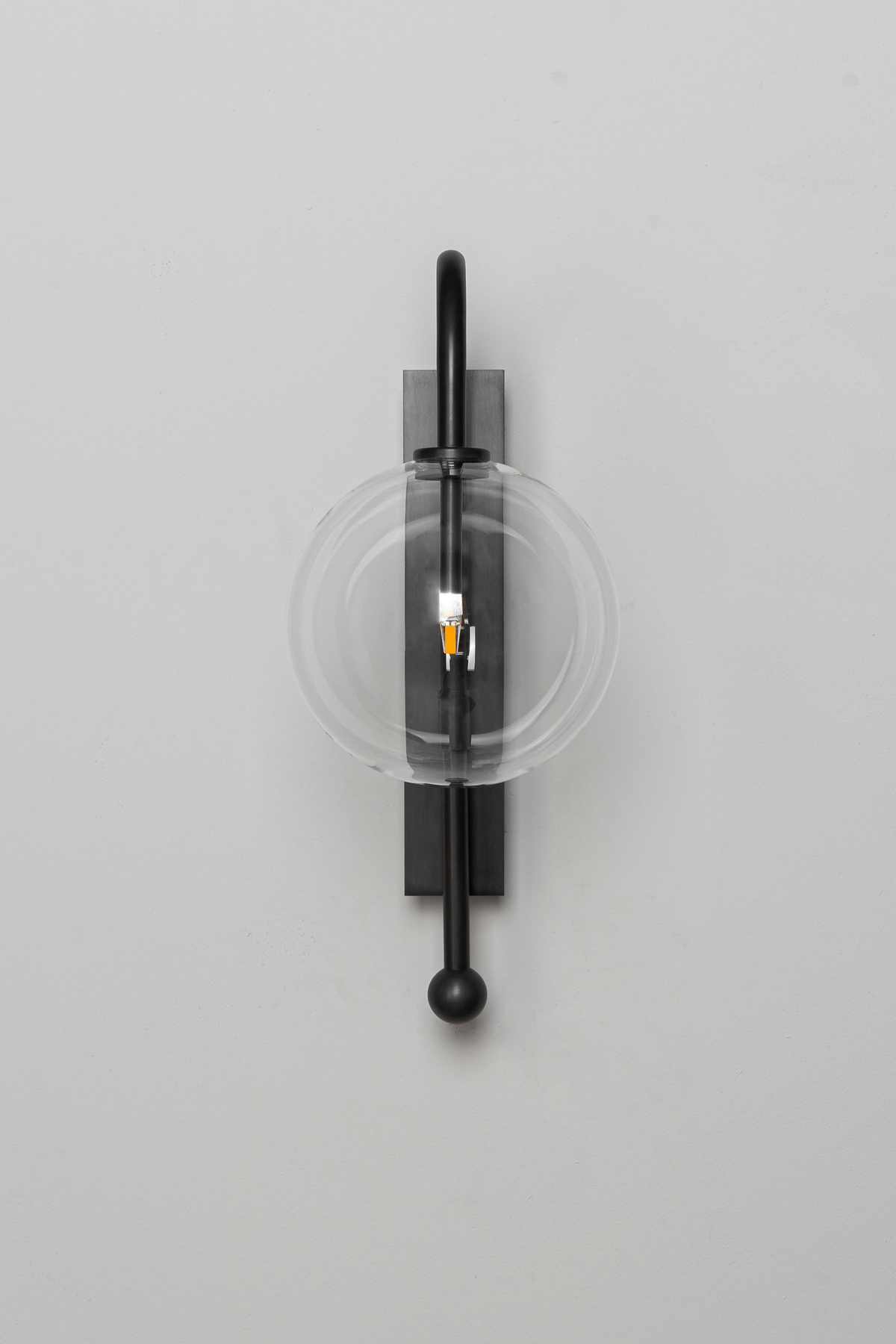 Schwung Lighting - Naples Wall Sconce - wandlampen - sfeerbeeld