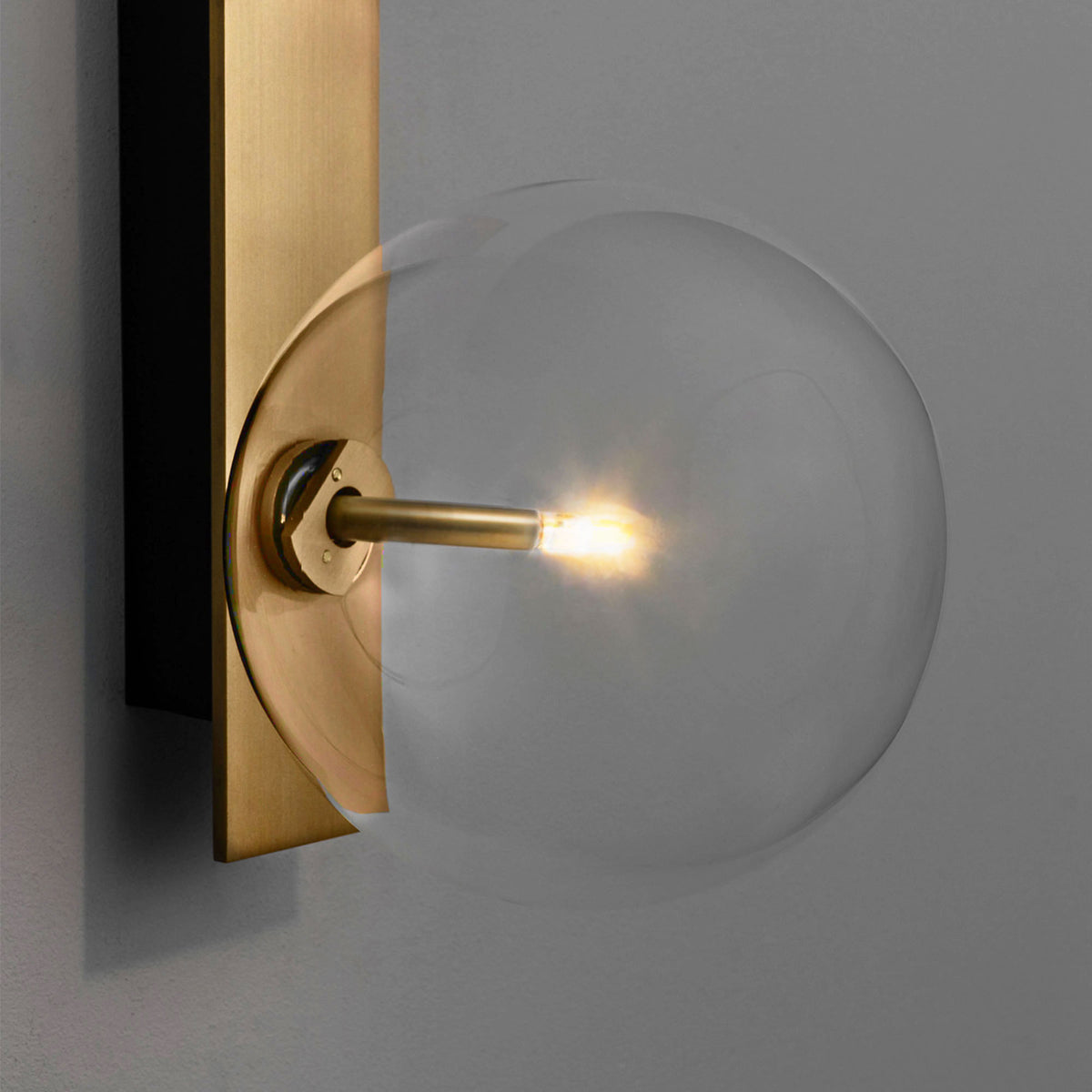 Schwung Lighting - Oslo Triple - wandlampen - verlicht