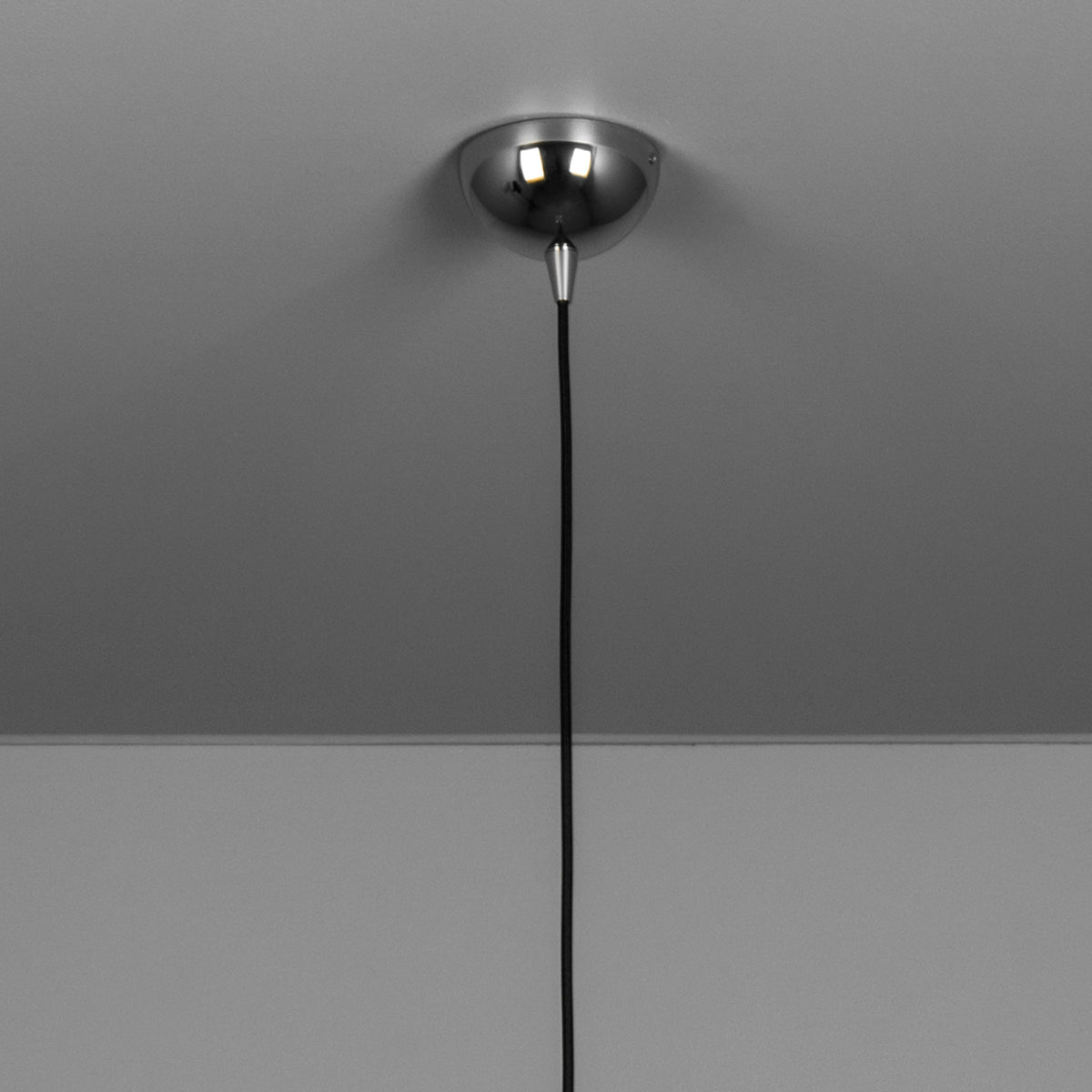 Schwung Lighting - Glass Globe Pendant FI 300 - hanglampen - close-up