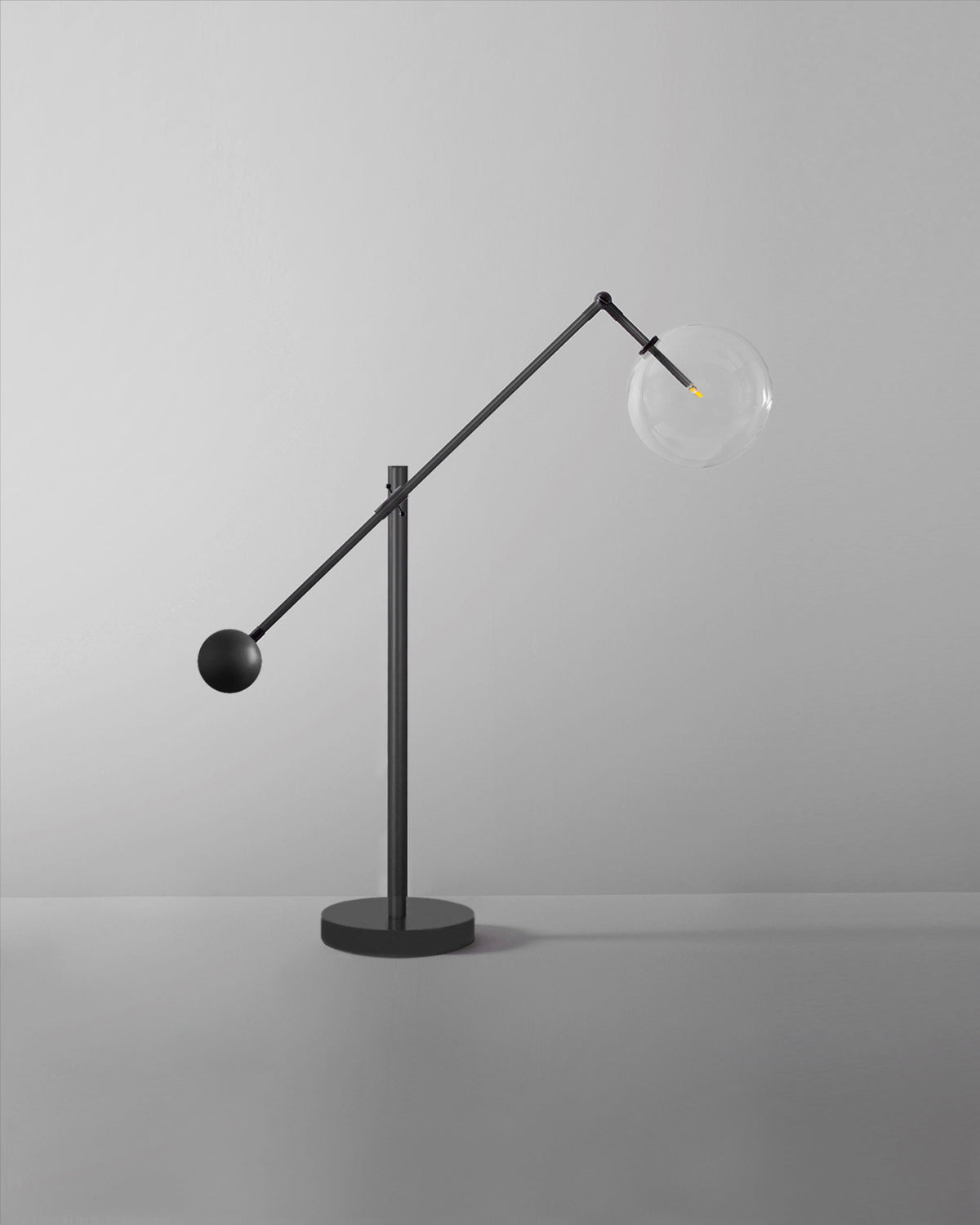 Schwung Lighting - Milan Table Lamp - tafellampen - in de kamer