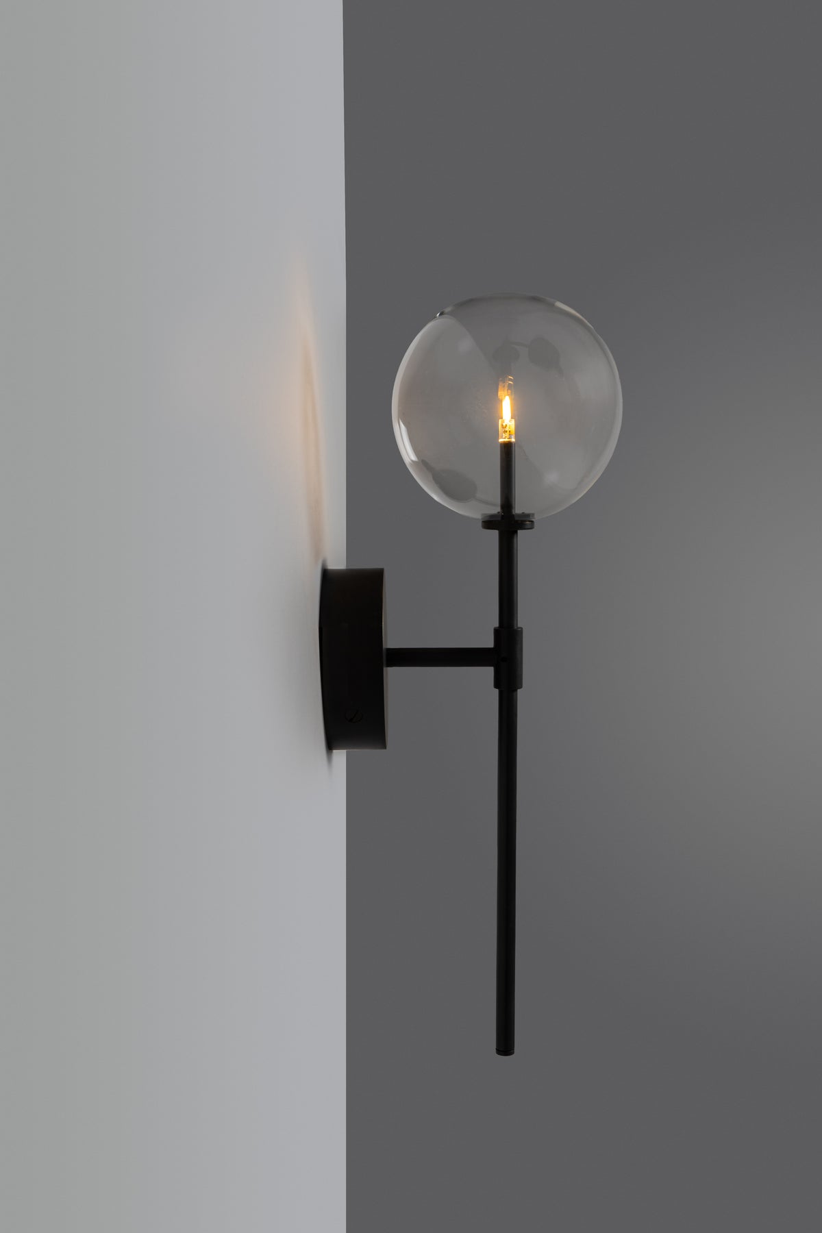 Schwung Lighting - Dawn Single - wandlampen - in de kamer