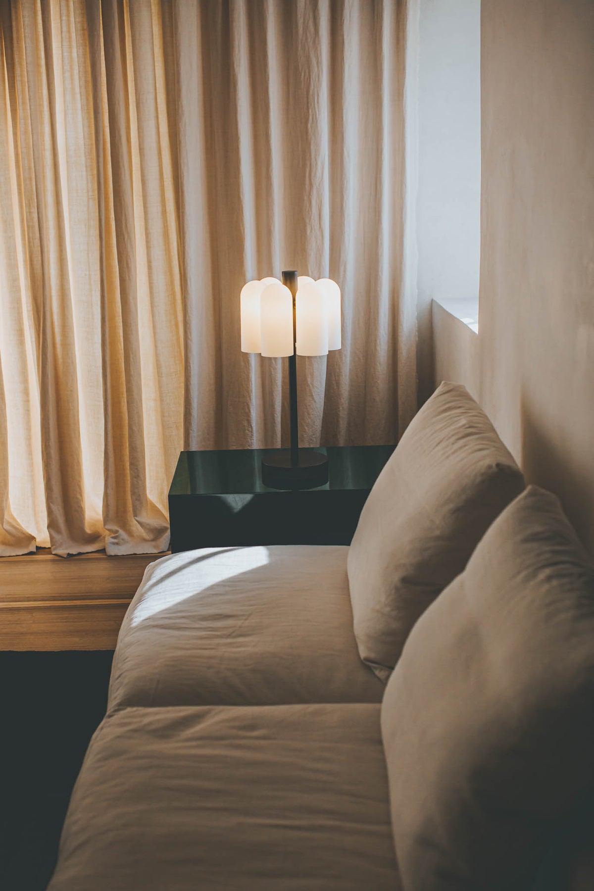 Schwung Lighting - Odyssey Table Lamp 6 - tafellampen - close-up