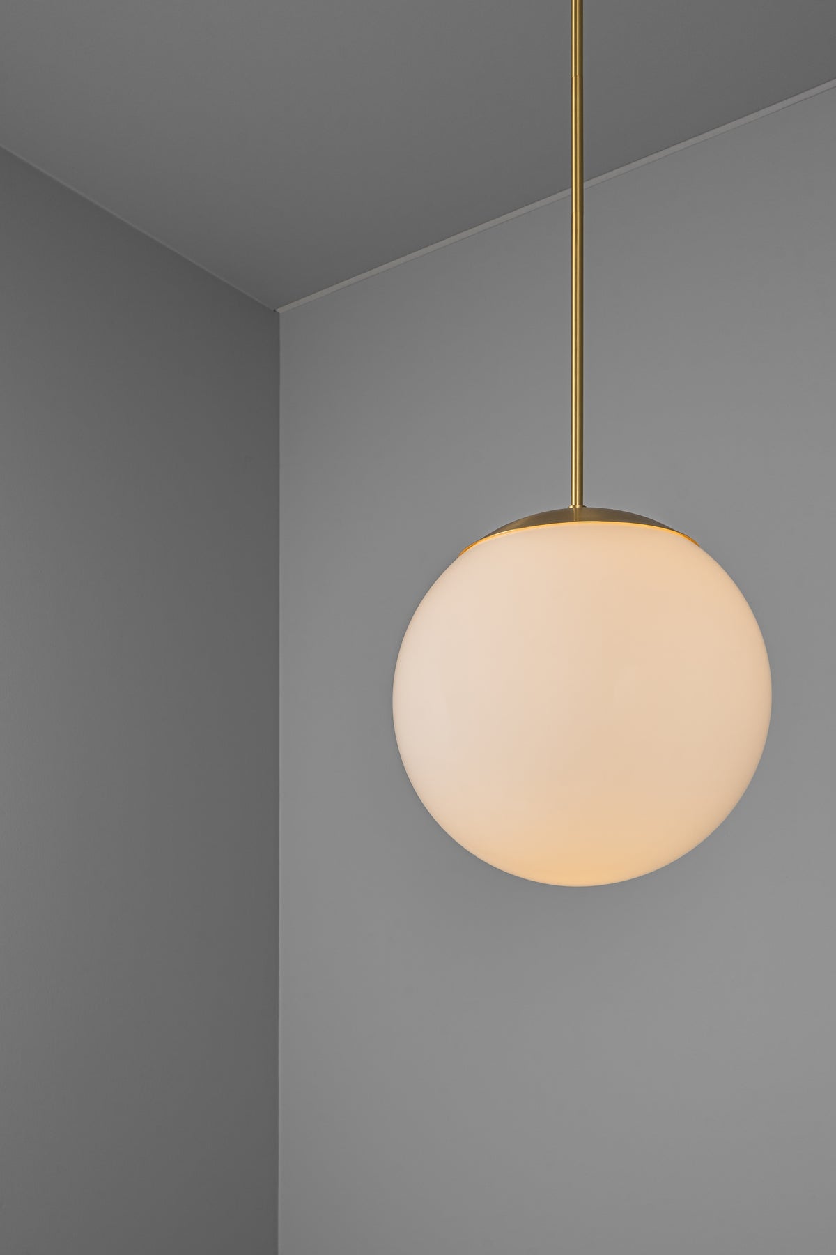 Schwung Lighting - Glass Globe Opal FI 600 - hanglampen - detail