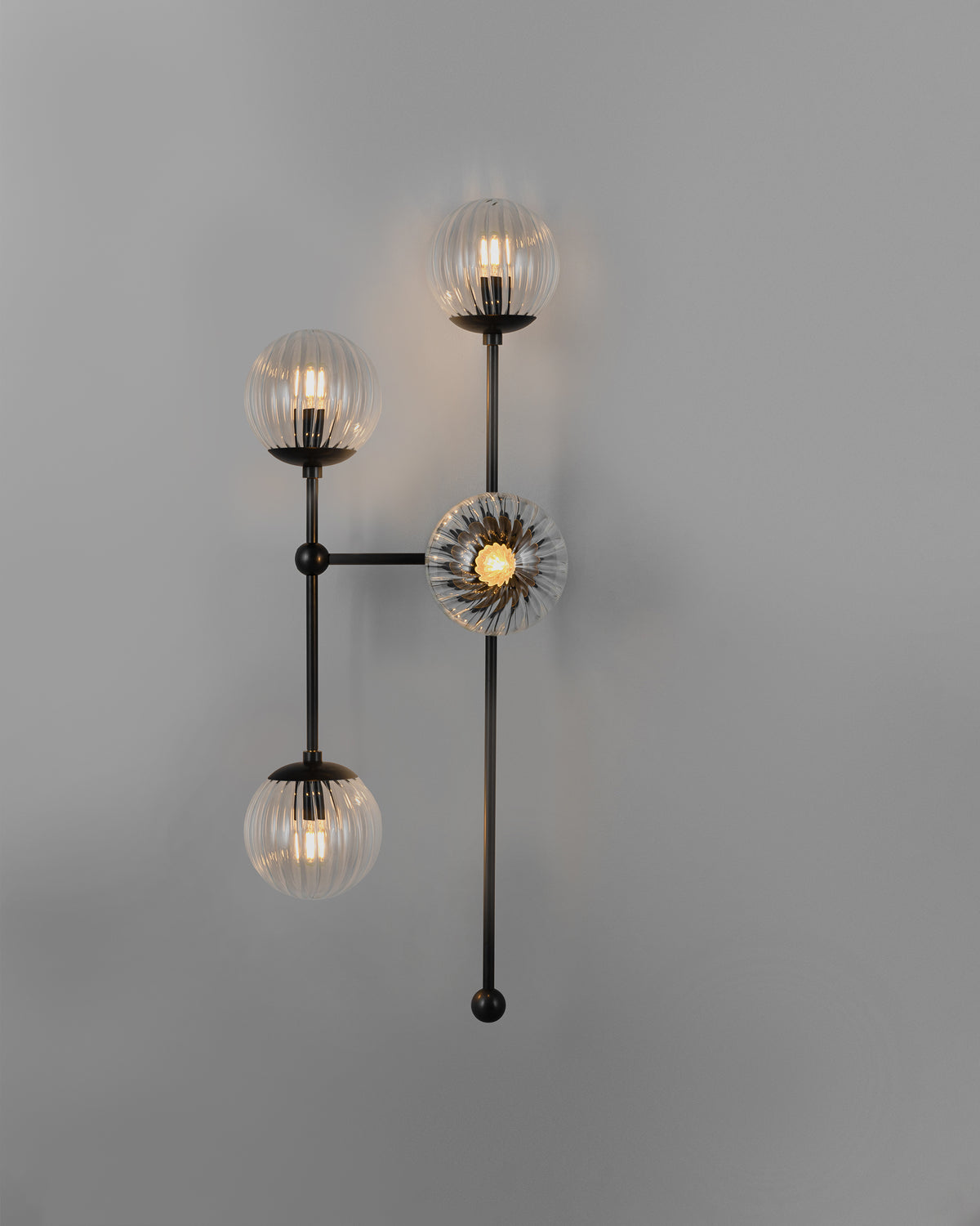 Schwung Lighting - Armstrong 4L - wandlampen - in de kamer