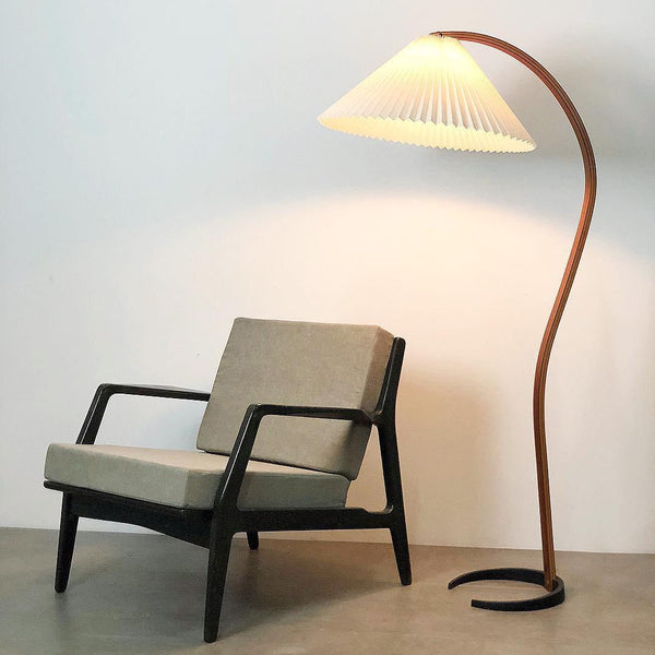 Speelse Scandinavische Caprani Vloerlamp - vloerlamp - close-up