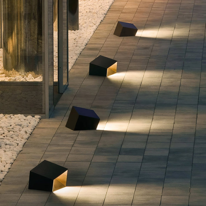 Cube Garden Outdoor Lamp Solar Powered
