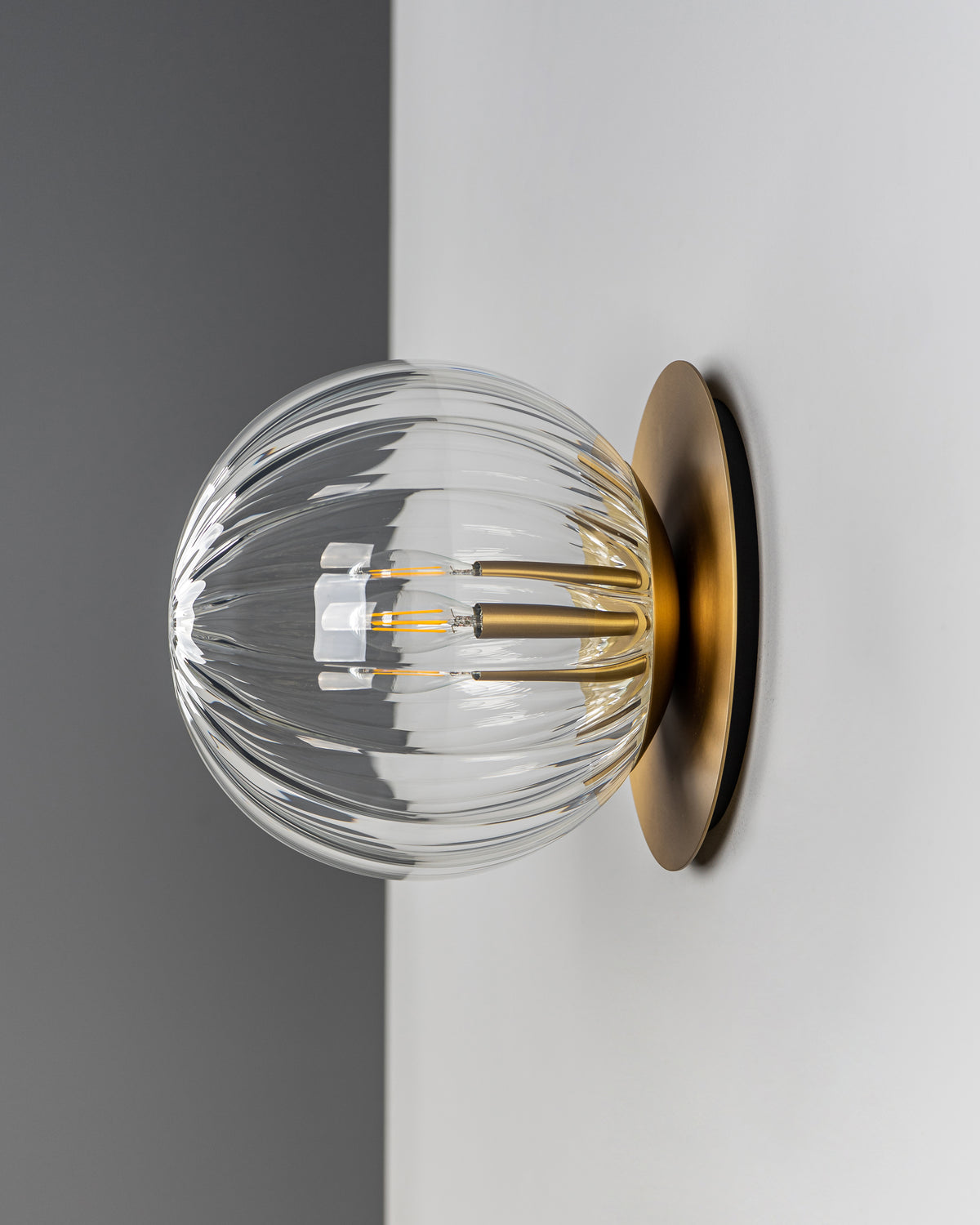Schwung Lighting - Pulsar 200 - wandlampen - detail