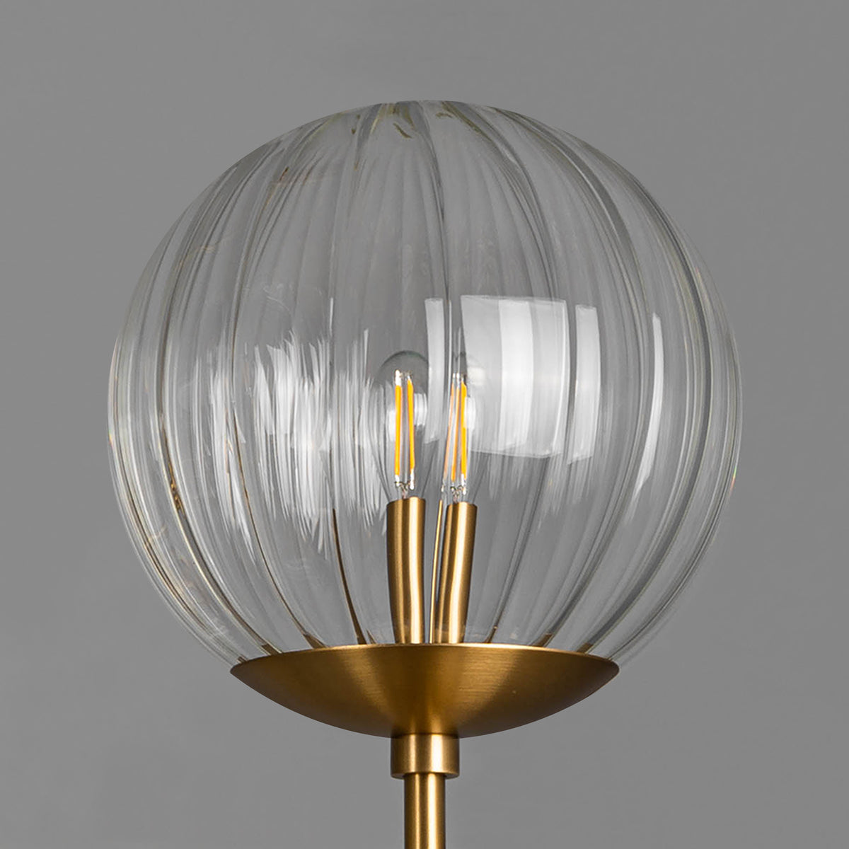 Schwung Lighting - Armstrong Triple - wandlampen - close-up