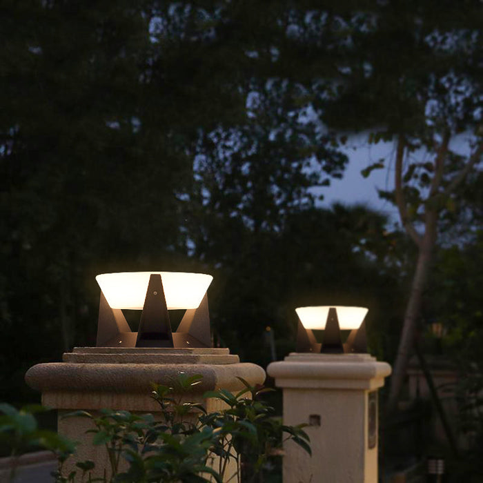 Landinglight | Luxe Buitenlamp Op Zonne-Energie - buitenverlichting - close-up