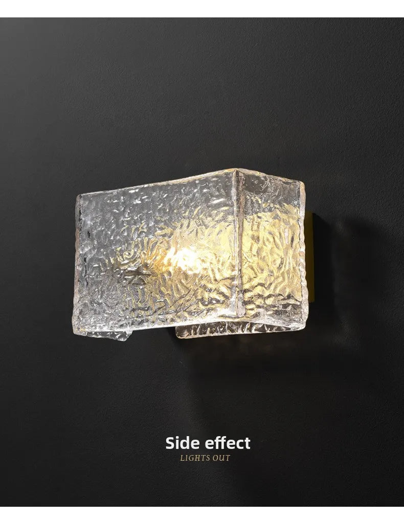LuxeLuma Postmoderne Koperen Wandlamp met Glazen Kap - wandlamp