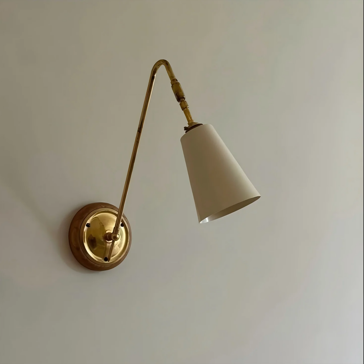 Auréno Retro Messing Wandlamp - wandlamp - close-up
