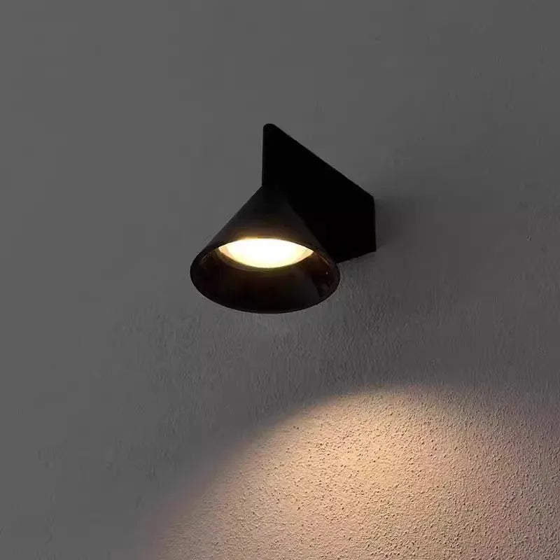 LumoCone Italiaanse Minimalistische Wandlamp - wandlamp - in de kamer