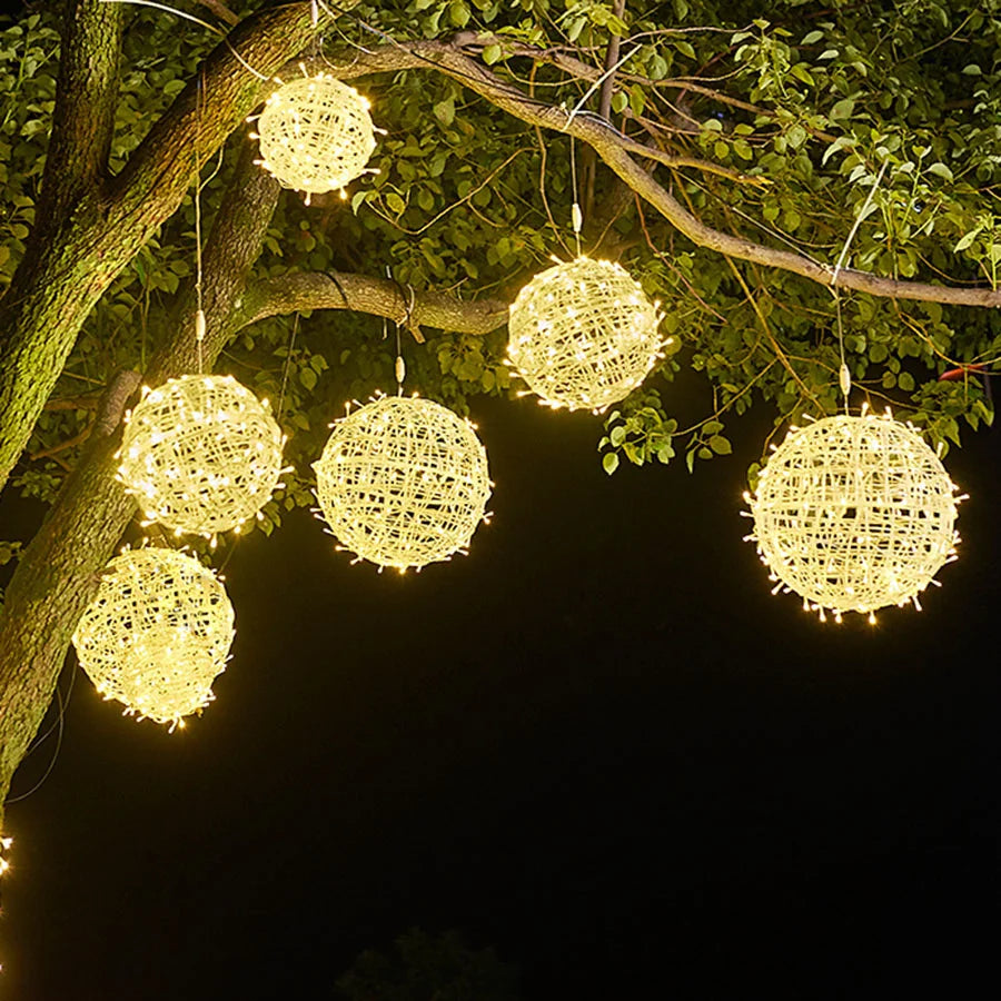Kerst LED Rotanbal Slinger – Warme Feestverlichting & Buiten Fairy Garden Kerstverlichting - buitenverlichting - detail