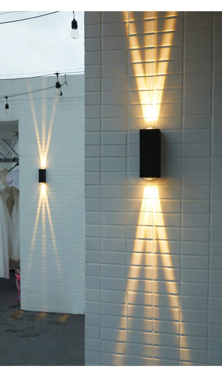 Stralux Beam IP65 Wandlamp – Minimalistische LED Buitenlamp met Smalle Lichtbundel voor Gevel, Tuin & Terras - buitenverlicht