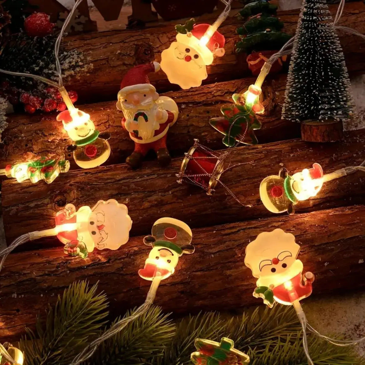 LumiKerst LED Kerstverlichting met Sneeuwman, Kerstboom & Kerstman - buitenverlichting - detail