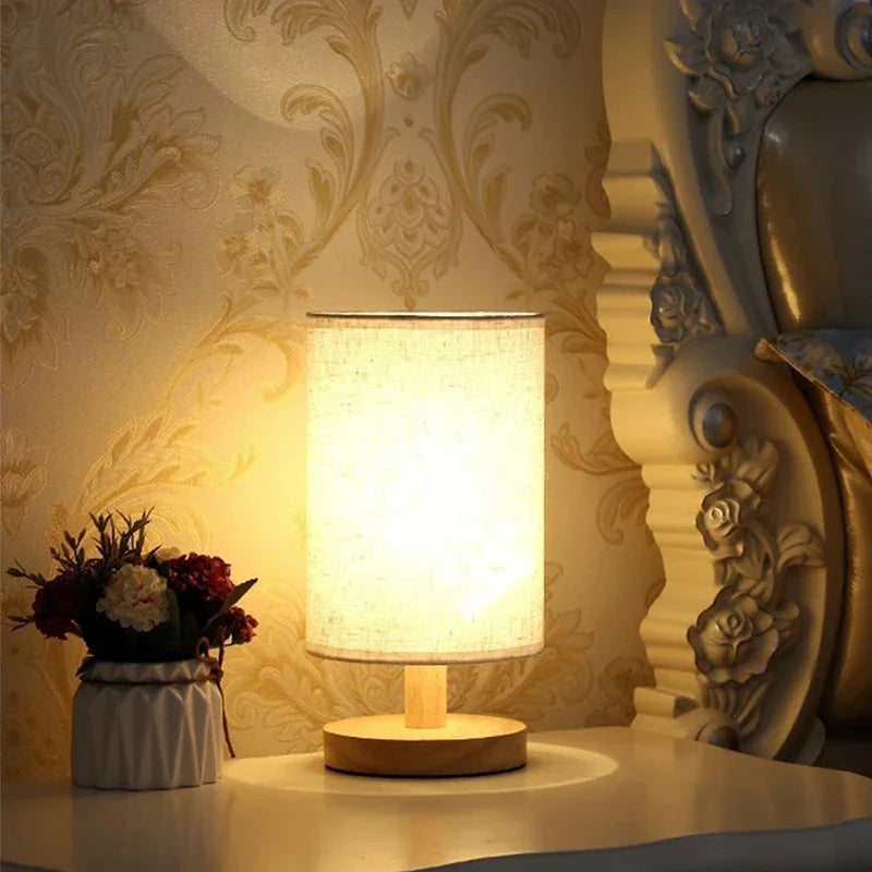 Aurora SilkGlow LED Tafellamp – Dimbare Aziatische Nachtlamp met Houten Basis & Stoffen Kap - tafellampen - detail