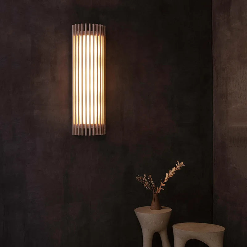 “ZenAura Wabi-Sabi Wandlamp” – Japanse Retro Walnoot LED Wandverlichting - wandlamp - in de kamer