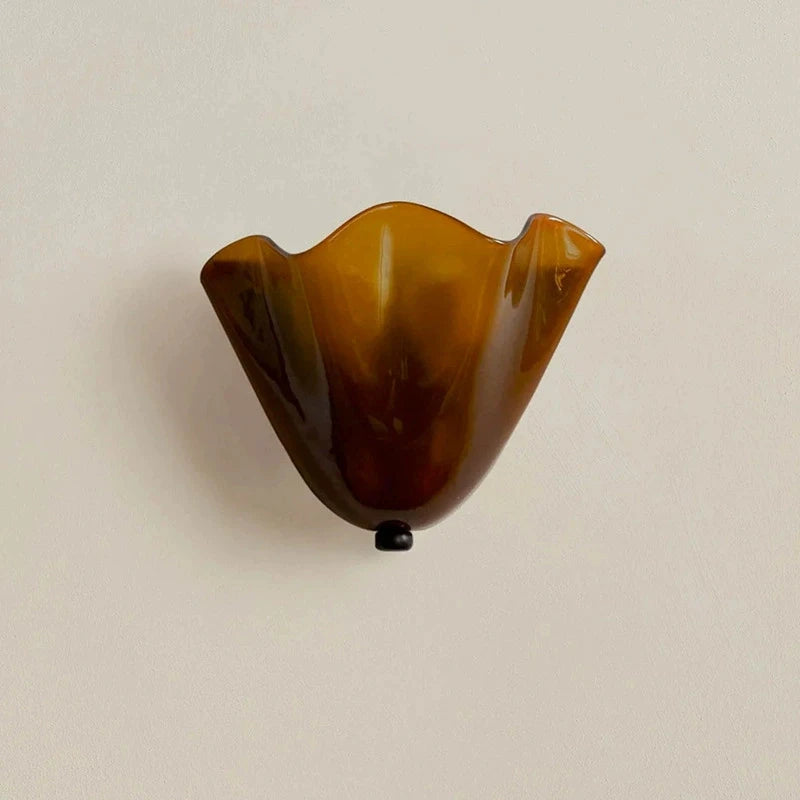 LumiBelle Wabi-Sabi Wandlamp van Gekleurd Glas - wandlamp - sfeerbeeld