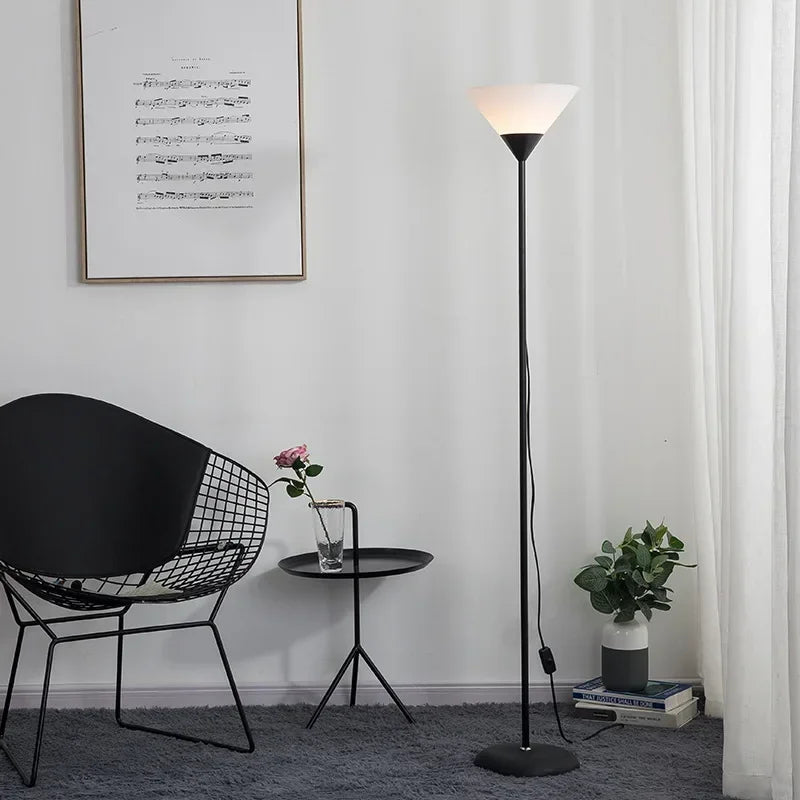 LumiArc LED Vloerlamp – Minimalistisch Design voor Stijlvolle Verlichting - vloerlamp - sfeerbeeld