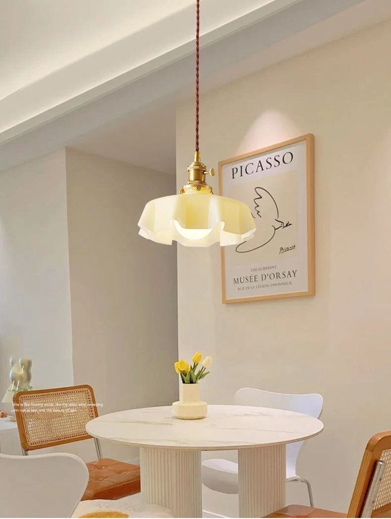 Nordic Bloom Glass Pendant – Minimalistische Glazen Hanglamp in Crèmekleurige Bloemstijl - hanglampen - afmetingen