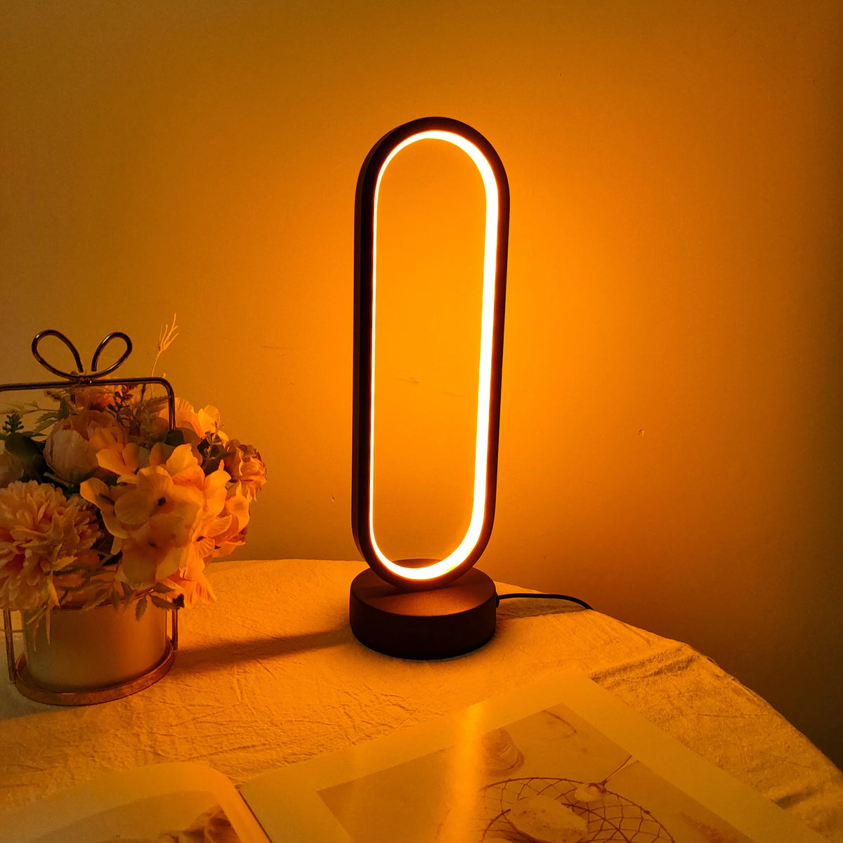 LunaHalo – Luxe Dimbare LED Ringlamp voor Slaapkamer en Woonkamer - tafellampen - sfeerbeeld
