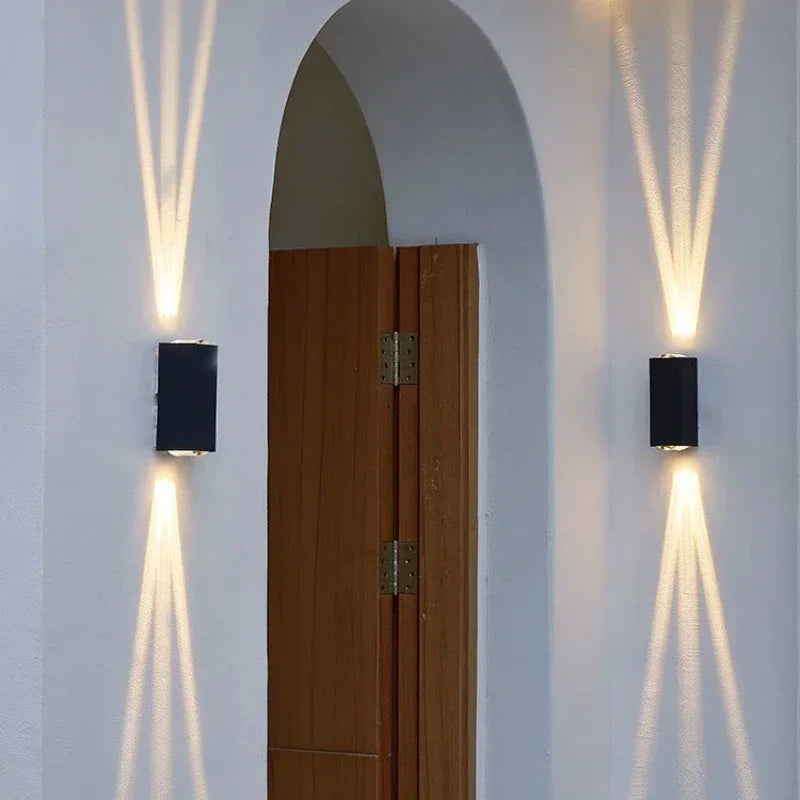 Stralux Beam IP65 Wandlamp – Minimalistische LED Buitenlamp met Smalle Lichtbundel voor Gevel, Tuin & Terras - buitenverlicht