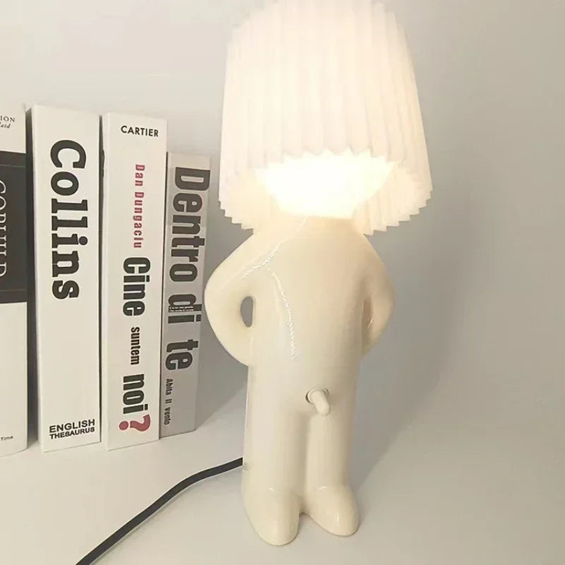 PlayfulGlow Stoute Jongen LED Tafellamp - tafellampen - sfeerbeeld