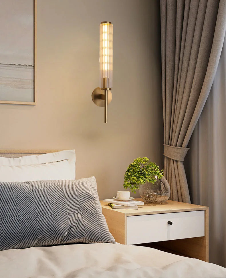 Moderne Luxe Gouden Wandlamp met Helder Glazen Kap - wandlamp - verlicht