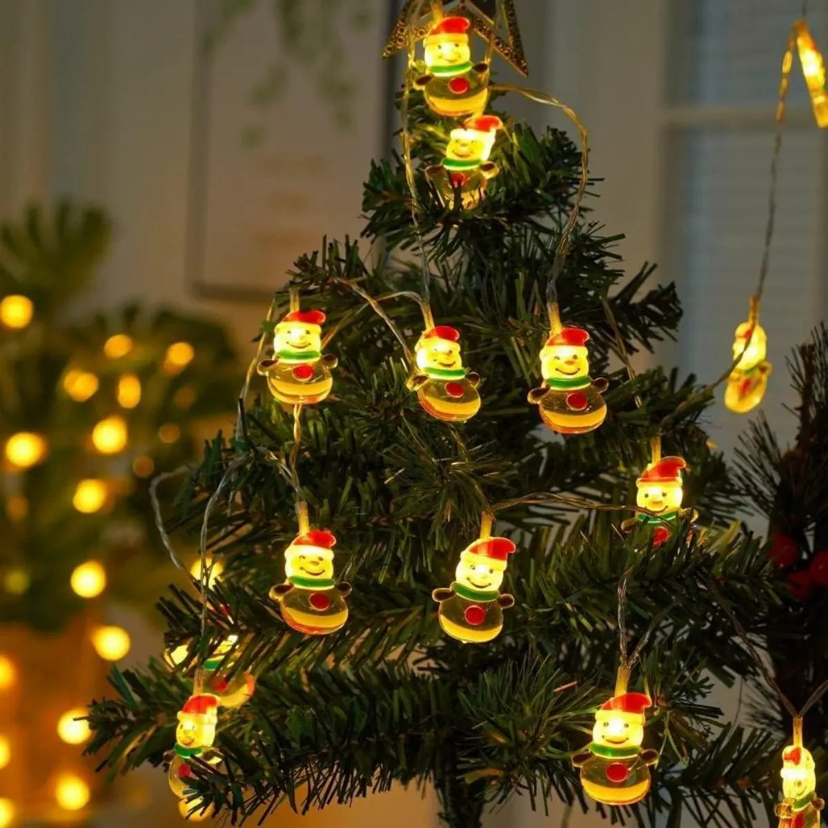 LumiJoy Kerst LED Slinger – Kerstboom, Sneeuwpop & Kerstman Lichtsnoer - buitenverlichting - close-up