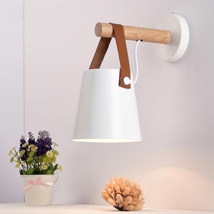 Conische Wandlamp van Hout - wandlampen