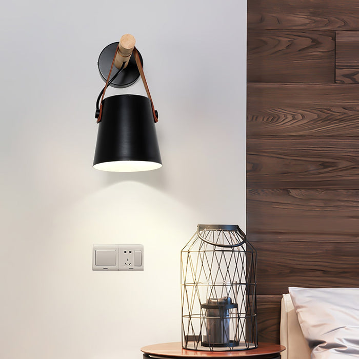 Conische Wandlamp van Hout - wandlampen
