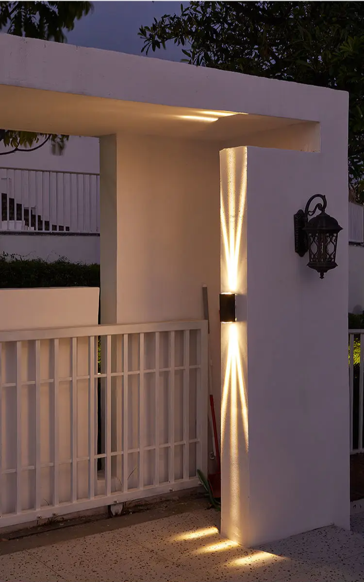 Stralux Beam IP65 Wandlamp – Minimalistische LED Buitenlamp met Smalle Lichtbundel voor Gevel, Tuin & Terras - buitenverlicht