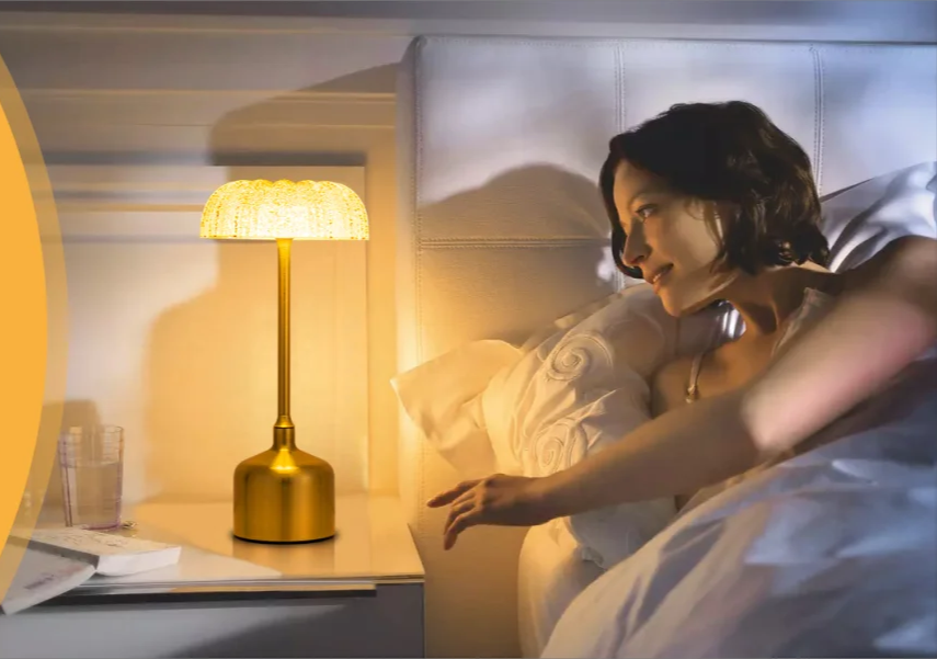 LumiVintage 3000 – Retro LED Tafellamp met Touchbediening en 3000mAh Oplaadbare Batterij - tafellampen - gemonteerd