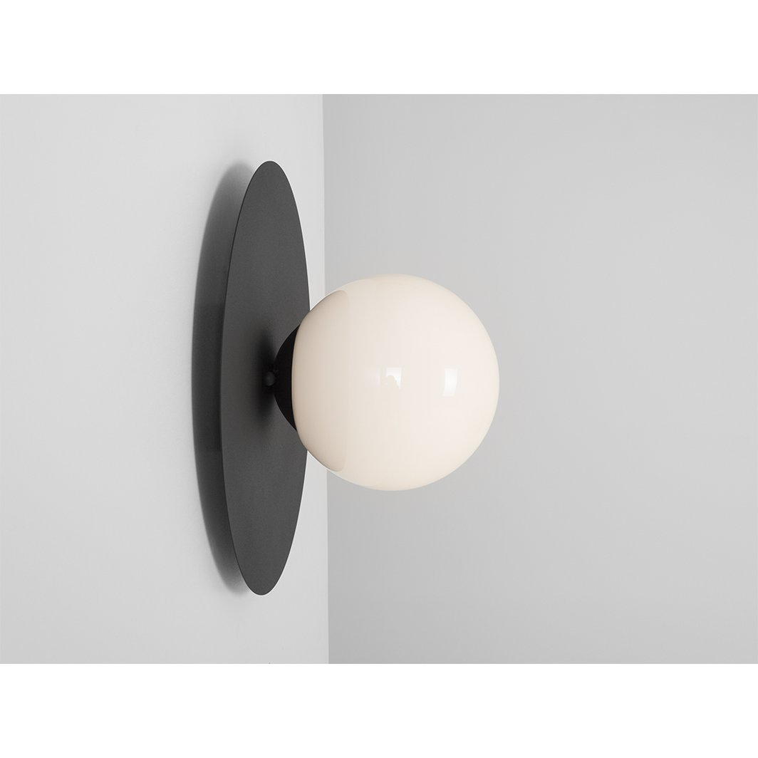 Customform - Skiva Ball M Wall Lamp - Black