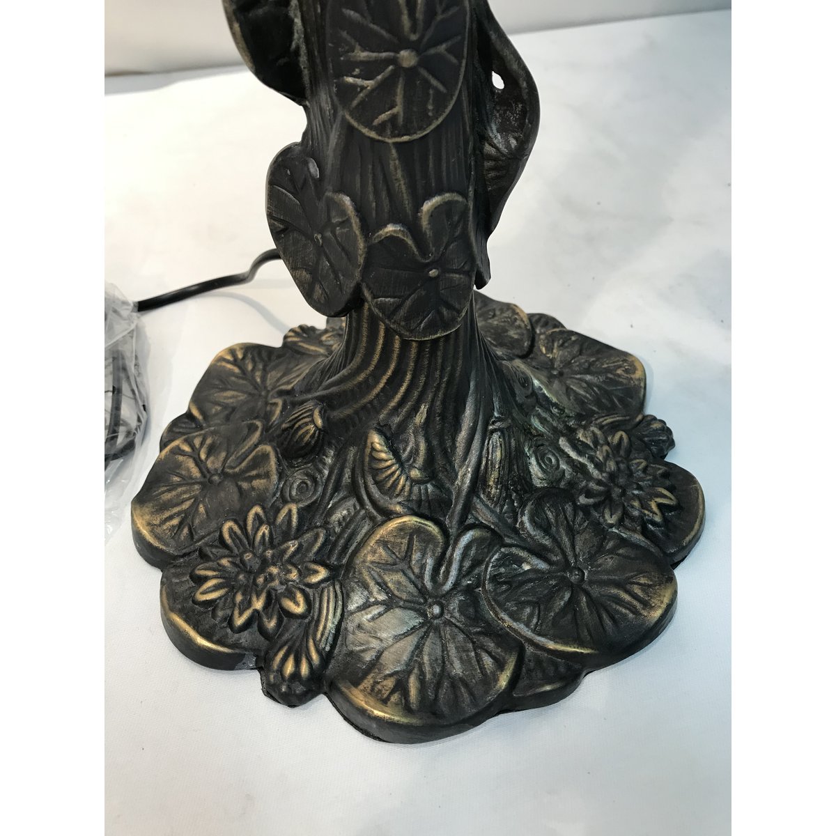 Alexandra Lighting - Grote Tafellamp Tiffany Rubberen Voet Diameter 40 Cm Belle Amber Serie - tafellampen - detail
